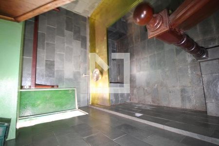 Casa à venda com 213m², 4 quartos e 3 vagasAdega