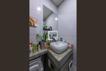 Apartamento para alugar com 65m², 2 quartos e 1 vaga Apartamento para alugar com 65m², 2 quartos e 1 vagaBanheiro