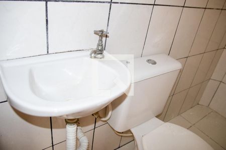 Banheiro de casa para alugar com 1 quarto, 53m² em Vila Ede, São Paulo
