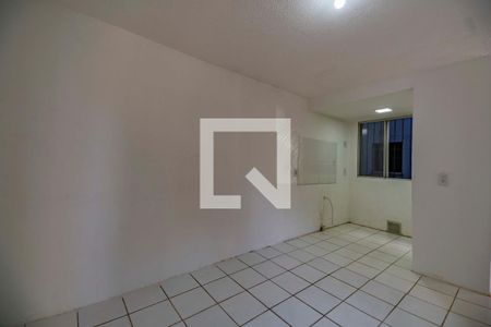 Sala  de apartamento para alugar com 2 quartos, 40m² em Jardim Dona Leopoldina, Porto Alegre