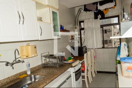 Apartamento à venda com 154m², 3 quartos e 2 vagasCozinha