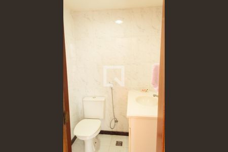 Apartamento à venda com 154m², 3 quartos e 2 vagasBanheiro da Suíte 3