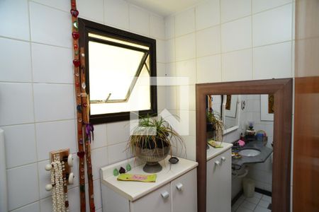 Lavabo de apartamento à venda com 3 quartos, 154m² em Barra da Tijuca, Rio de Janeiro