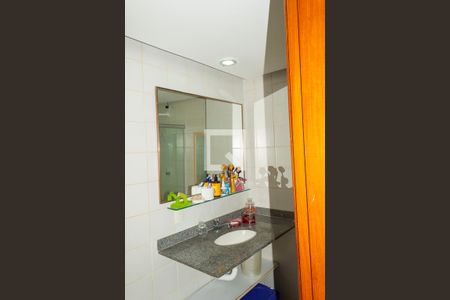 Apartamento à venda com 154m², 3 quartos e 2 vagasBanheiro da Suíte 2
