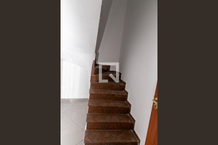 Casa para alugar com 262m², 4 quartos e 4 vagasEscada