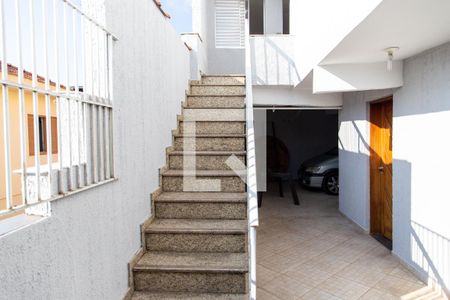 Casa para alugar com 262m², 4 quartos e 4 vagasEscada