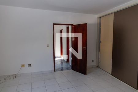 Casa para alugar com 262m², 4 quartos e 4 vagasQuarto Suíte