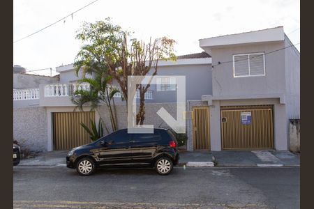 Casa para alugar com 262m², 4 quartos e 4 vagasFachada