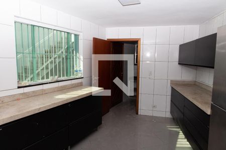 Casa para alugar com 262m², 4 quartos e 4 vagasCozinha