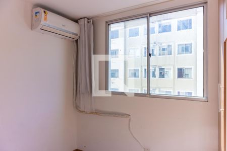 Quarto 1 de apartamento para alugar com 2 quartos, 47m² em Centro, Belford Roxo