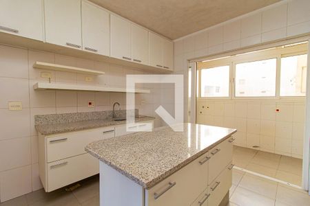 Apartamento à venda com 215m², 4 quartos e 2 vagasCozinha