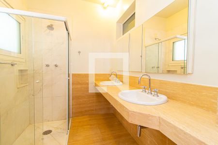 Apartamento à venda com 215m², 4 quartos e 2 vagasBanheiro da Suíte 1