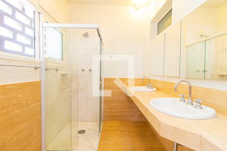 Apartamento à venda com 215m², 4 quartos e 2 vagasBanheiro da Suíte 1