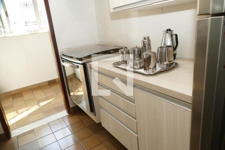 Apartamento à venda com 191m², 3 quartos e 2 vagasCozinha