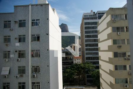 Apartamento à venda com 191m², 3 quartos e 2 vagasÁrea serviço vista