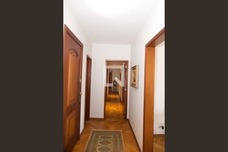 Apartamento à venda com 191m², 3 quartos e 2 vagasCorredor