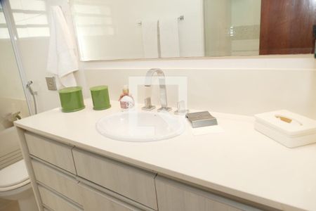 Apartamento à venda com 191m², 3 quartos e 2 vagasBanheiro social