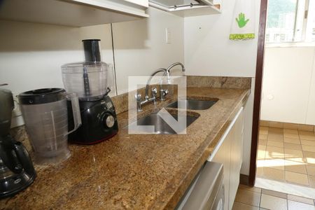 Apartamento à venda com 191m², 3 quartos e 2 vagasCozinha