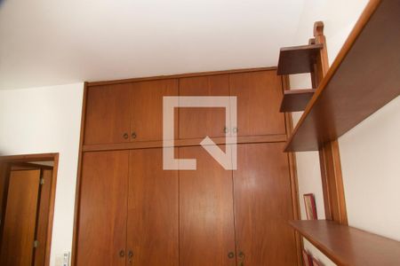 Apartamento à venda com 191m², 3 quartos e 2 vagasQuarto 2