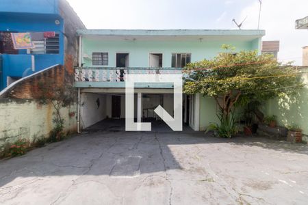 Casa à venda com 286m², 3 quartos e 6 vagas Casa à venda com 286m², 3 quartos e 6 vagasÁrea Externa