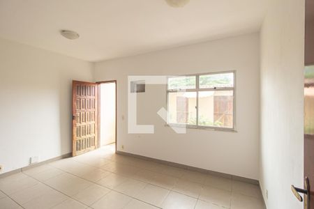 Sala de casa para alugar com 4 quartos, 180m² em Guaratiba, Rio de Janeiro