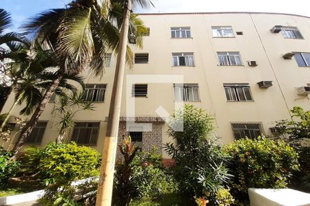 Apartamento para alugar com 50m², 2 quartos e 1 vaga Apartamento para alugar com 50m², 2 quartos e 1 vagaFachada