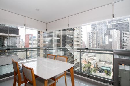 VarandaVaranda e Área de Serviço de apartamento para alugar com 1 quarto, 50m² em Pinheiros, São Paulo