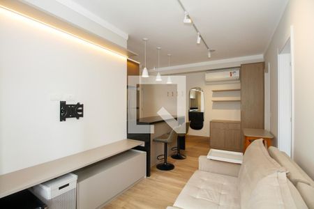 Sala e Cozinha de apartamento para alugar com 1 quarto, 50m² em Pinheiros, São Paulo