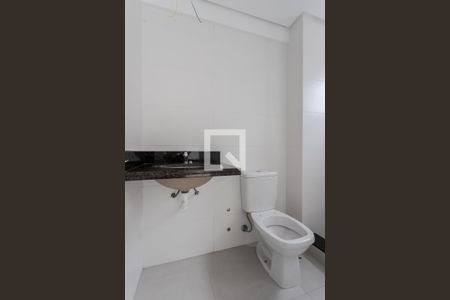 Apartamento à venda com 83m², 2 quartos e 2 vagas Apartamento à venda com 83m², 2 quartos e 2 vagasBanheiro da Suíte 2