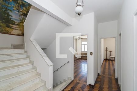 Casa à venda com 365m², 5 quartos e 4 vagasHall do 2º andar