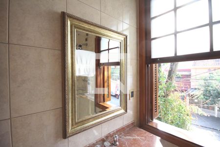 Casa para alugar com 156m², 3 quartos e 2 vagasBanheiro social