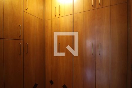 Casa para alugar com 156m², 3 quartos e 2 vagasCloset