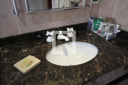 Casa para alugar com 156m², 3 quartos e 2 vagasBanheiro do Quarto 2