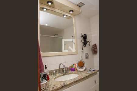 Apartamento à venda com 133m², 3 quartos e 2 vagasBanheiro da Suíte - 2º piso