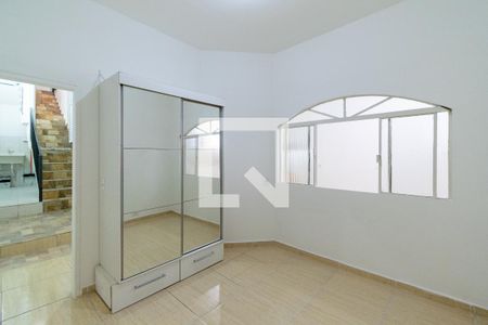 Quarto 1 de casa para alugar com 2 quartos, 70m² em Jardim Jabaquara, São Paulo