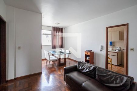 Sala  de Apartamento com 3 quartos, 99m² São Pedro
