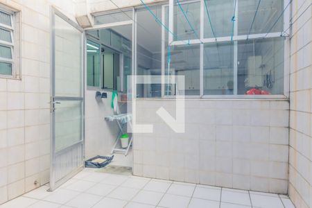 Casa para alugar com 340m², 5 quartos e 4 vagas Casa para alugar com 340m², 5 quartos e 4 vagasÁrea de serviço