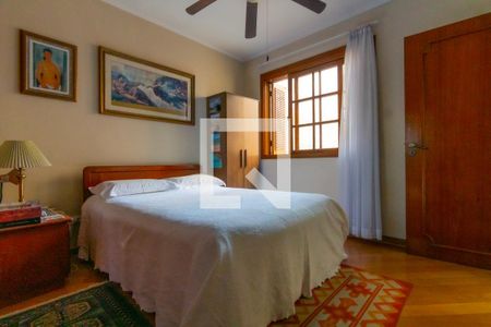 Casa para alugar com 340m², 5 quartos e 4 vagas Casa para alugar com 340m², 5 quartos e 4 vagasQuarto 1 - Suíte