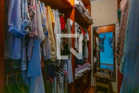 Casa para alugar com 340m², 5 quartos e 4 vagas Casa para alugar com 340m², 5 quartos e 4 vagasCloset do quarto 1
