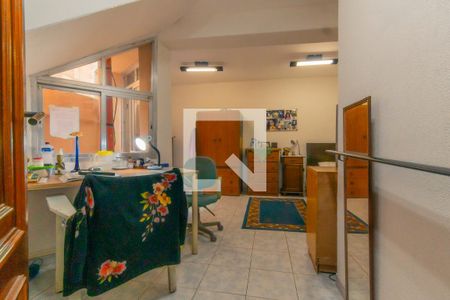 Casa para alugar com 340m², 5 quartos e 4 vagas Casa para alugar com 340m², 5 quartos e 4 vagasQuarto de serviço