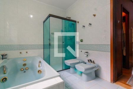 Casa para alugar com 340m², 5 quartos e 4 vagas Casa para alugar com 340m², 5 quartos e 4 vagasBanheiro da suíte 1