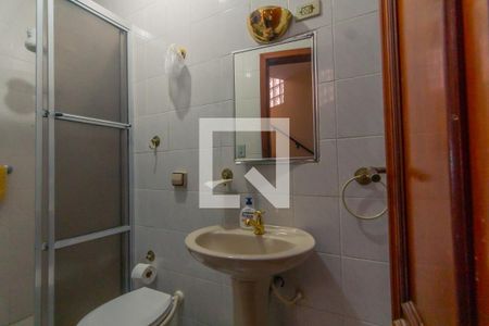 Casa para alugar com 340m², 5 quartos e 4 vagas Casa para alugar com 340m², 5 quartos e 4 vagasBanheiro de serviço