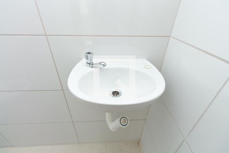 Casa de condomínio para alugar com 75m², 2 quartos e 1 vaga Casa de condomínio para alugar com 75m², 2 quartos e 1 vagaDetalhe do Banheiro