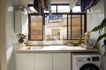 Apartamento à venda com 146m², 2 quartos e 2 vagas Apartamento à venda com 146m², 2 quartos e 2 vagasÁrea de Serviço