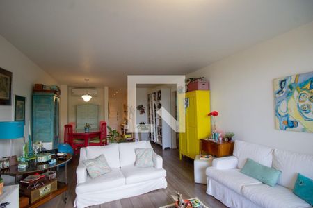 Apartamento à venda com 146m², 2 quartos e 2 vagas Apartamento à venda com 146m², 2 quartos e 2 vagasSala