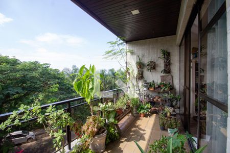 Apartamento à venda com 146m², 2 quartos e 2 vagas Apartamento à venda com 146m², 2 quartos e 2 vagasVaranda