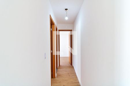 Corredor de apartamento para alugar com 2 quartos, 44m² em Parque Reboucas, São Paulo