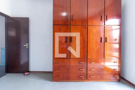 Casa à venda com 196m², 4 quartos e 3 vagas Casa à venda com 196m², 4 quartos e 3 vagasQuarto 2