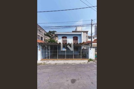 Casa à venda com 196m², 4 quartos e 3 vagas Casa à venda com 196m², 4 quartos e 3 vagasFachada