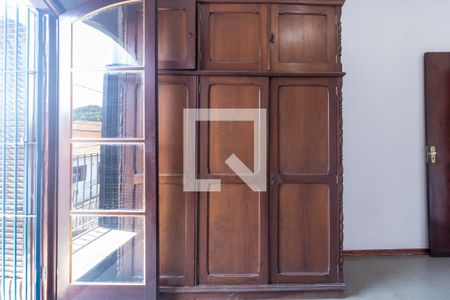 Casa à venda com 196m², 4 quartos e 3 vagas Casa à venda com 196m², 4 quartos e 3 vagasQuarto 3